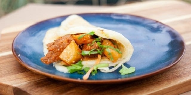 Deshebrada Con Papas Quesataco.
