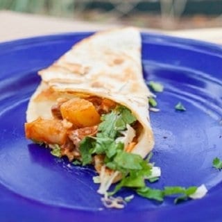 Deshebrada Con Papas Taco